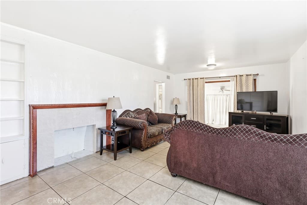 Home at 1628 Arroyo, Pomona — photo 7 of 12