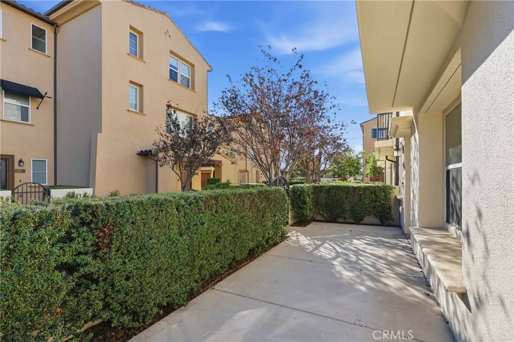 Townhouse at 809 N Dalton, Azusa — photo 5 of 12