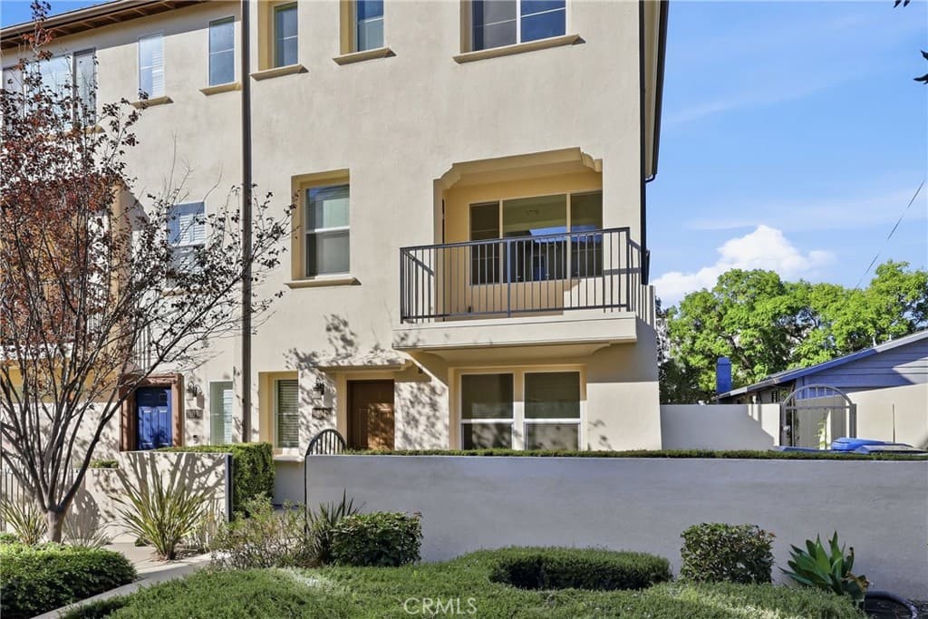 Townhouse at 809 N Dalton, Azusa — photo 6 of 12