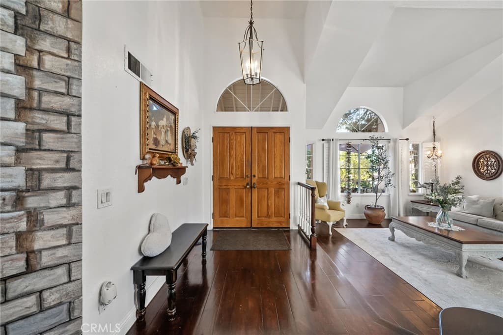 Home at 1689 S Lost Trail, Walnut — photo 8 of 12