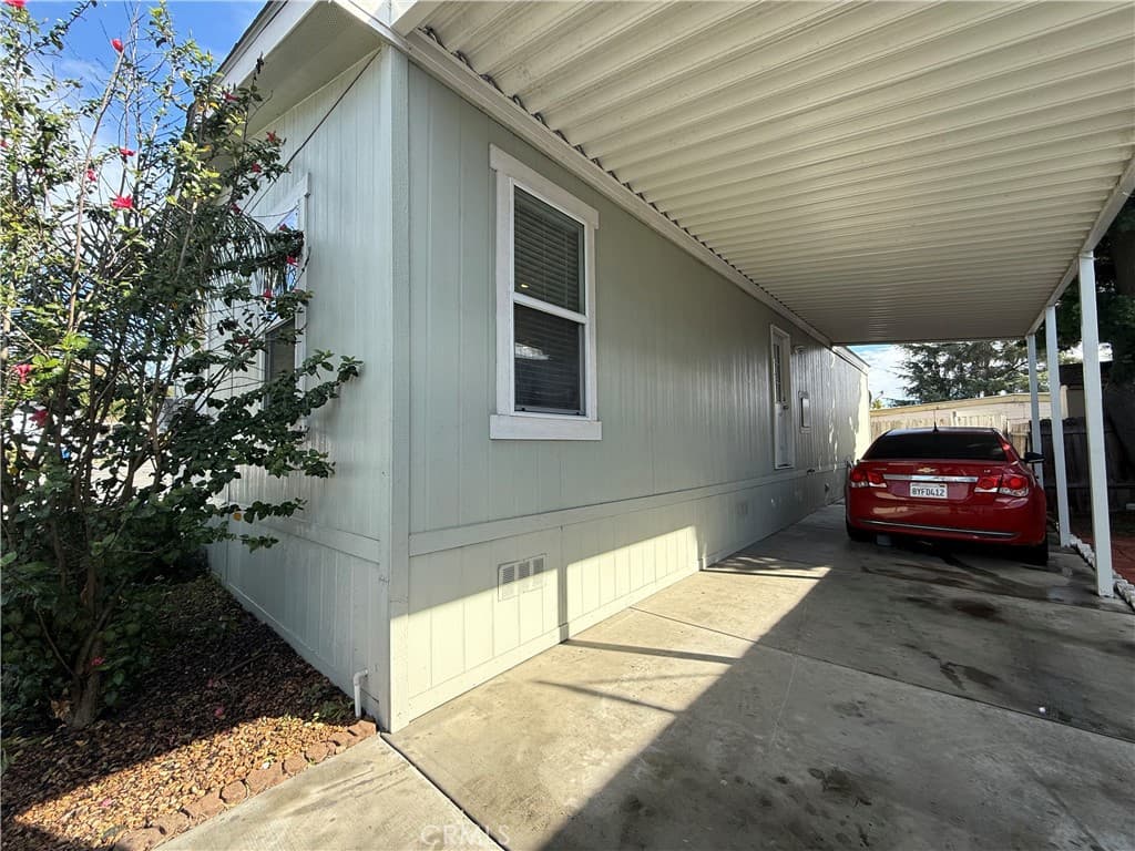 Home at 12700 Elliott Avenue 10, El Monte — photo 4 of 12