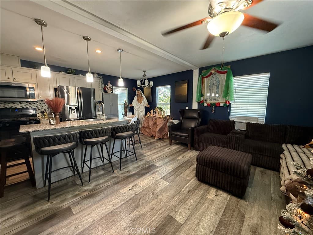 Home at 12700 Elliott Avenue 10, El Monte — photo 8 of 12