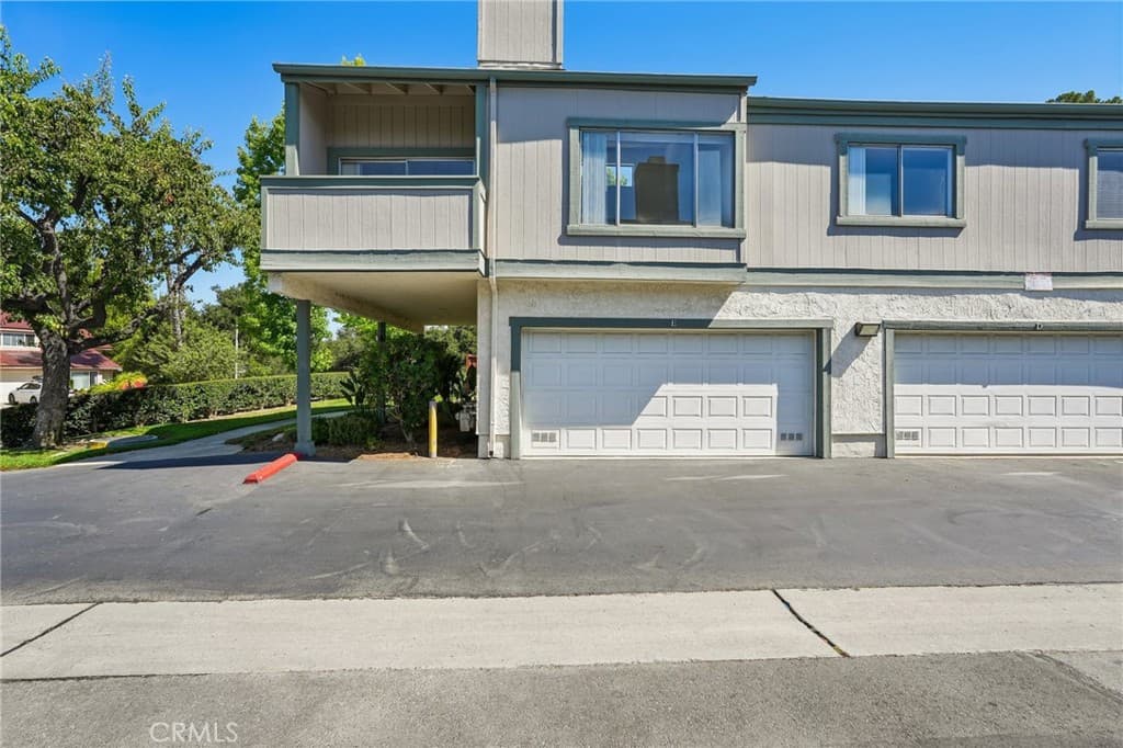 Condo at 1100 Cleghorn e, Diamond Bar — photo 3 of 12