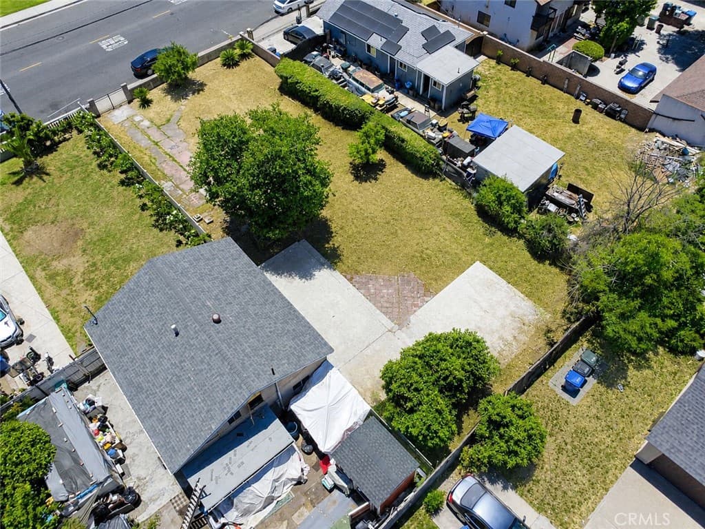 Home at 949 W Grand Ave, Pomona — photo 4 of 11