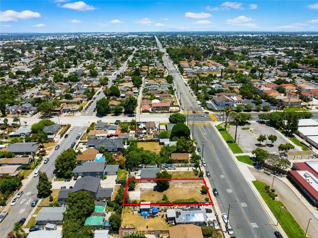 Home at 949 W Grand Ave, Pomona — photo 9 of 11