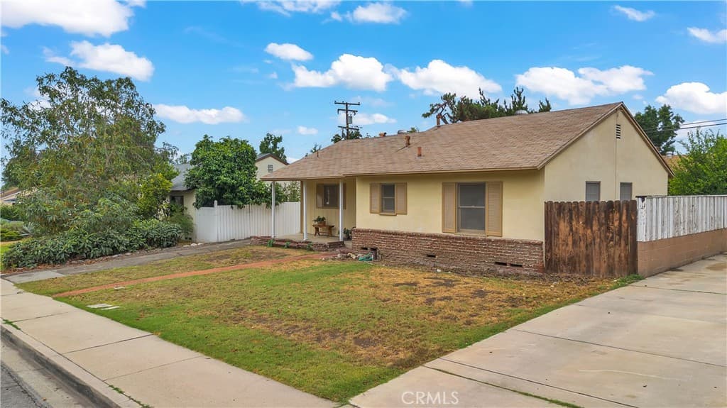 Home at 311 Saint Bonaventure St, Claremont — photo 3 of 12
