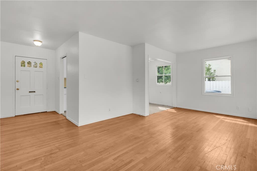 Home at 311 Saint Bonaventure St, Claremont — photo 4 of 12