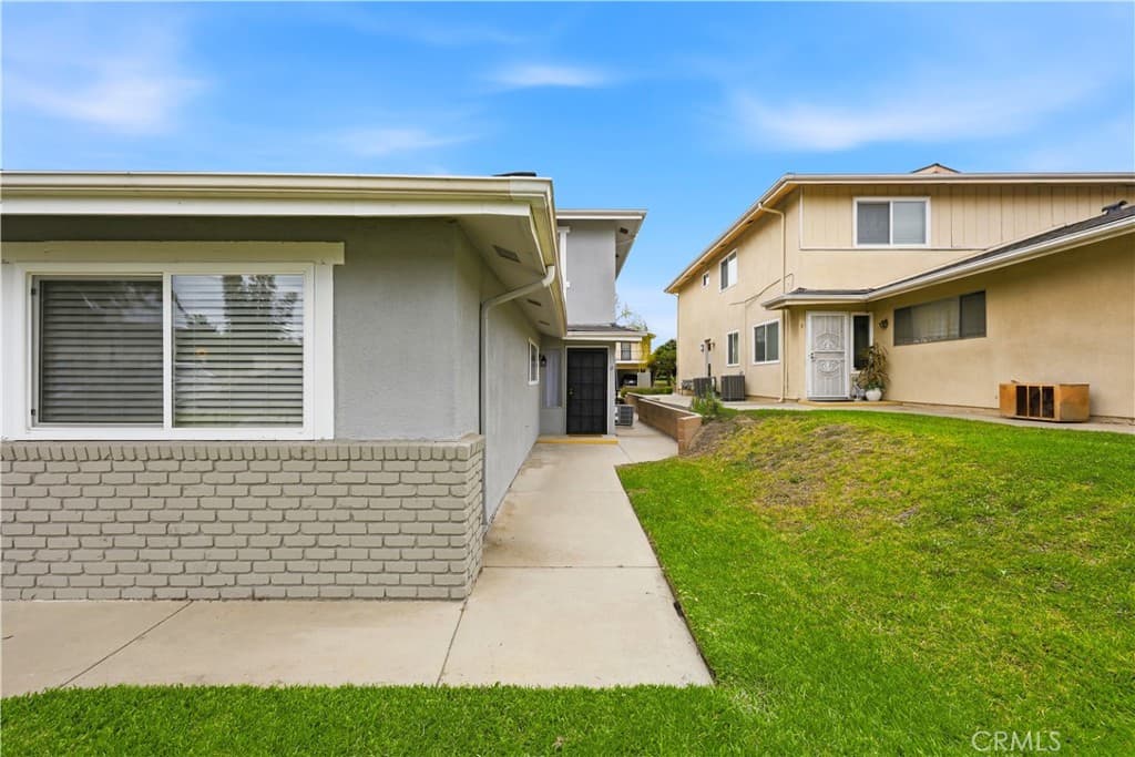 Condo at 18207 Via Dicha, Rowland Heights — photo 3 of 12