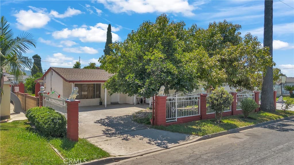 Home at 13618 Las Vecinas Dr, La Puente — photo 1 of 12