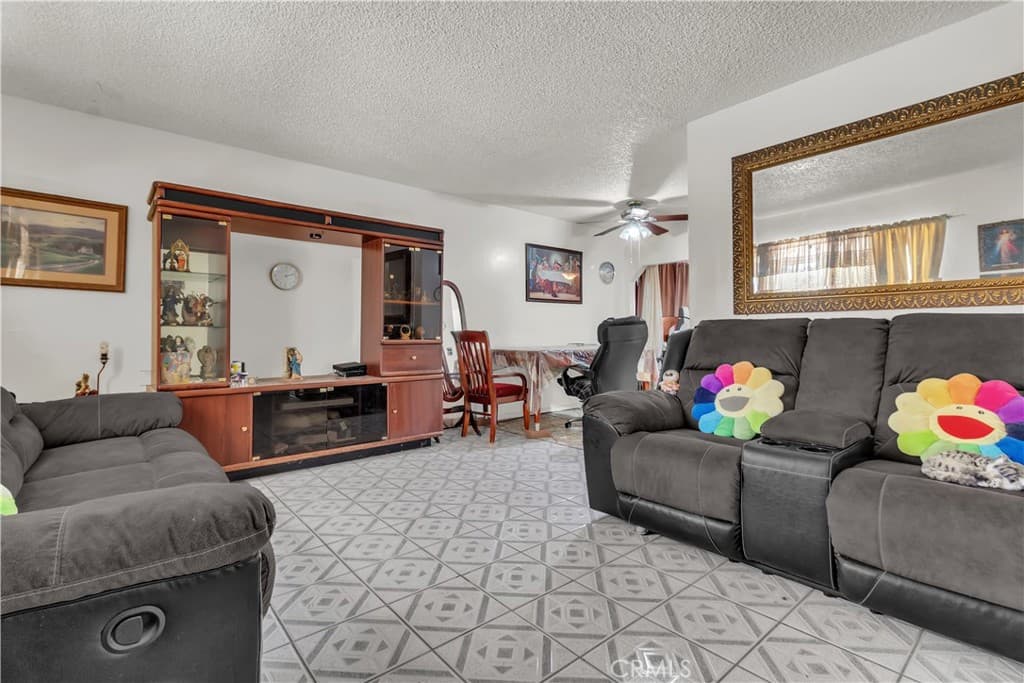 Home at 13618 Las Vecinas Dr, La Puente — photo 8 of 12