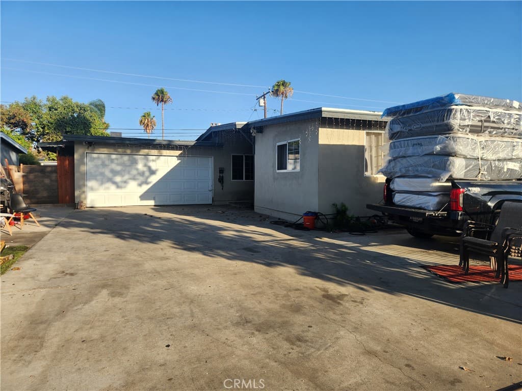 Home at 960 Stichman, La Puente — photo 2 of 12