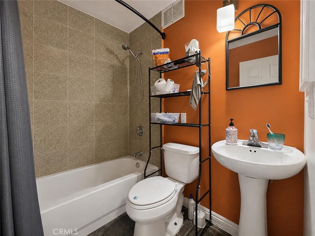 Home at 18037 La Puente, La Puente — photo 8 of 12