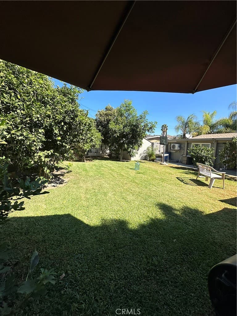 Home at 429 Jansu, Pomona — photo 8 of 12