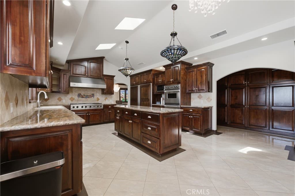 Home at 14810 Las Tunas, Hacienda Heights — photo 10 of 12