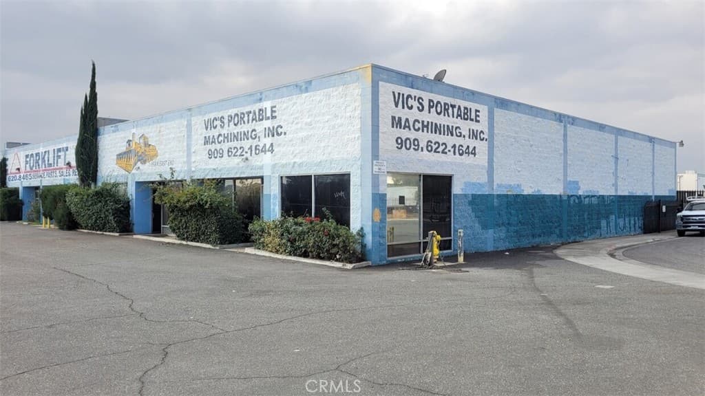 Commercial at 159 N East End, Pomona — photo 5 of 5