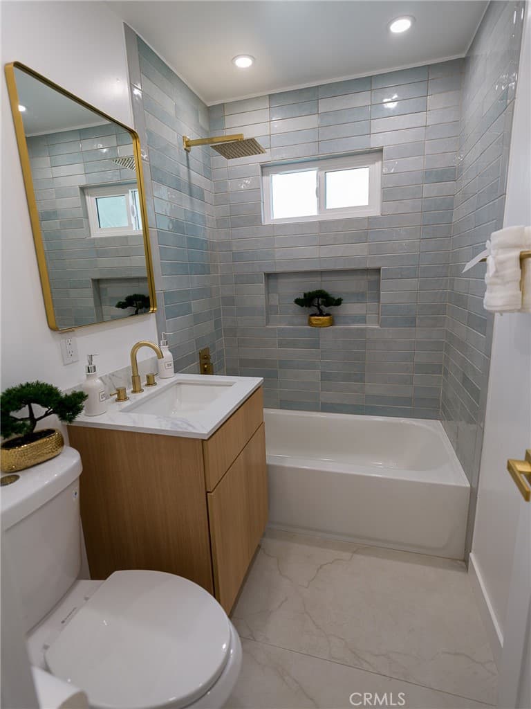 Home at 613 N Garsden Avenue, Covina — photo 9 of 12
