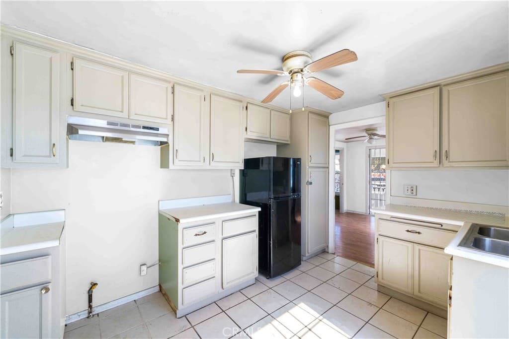 Home at 3551 Palm Drive, El Monte — photo 8 of 12