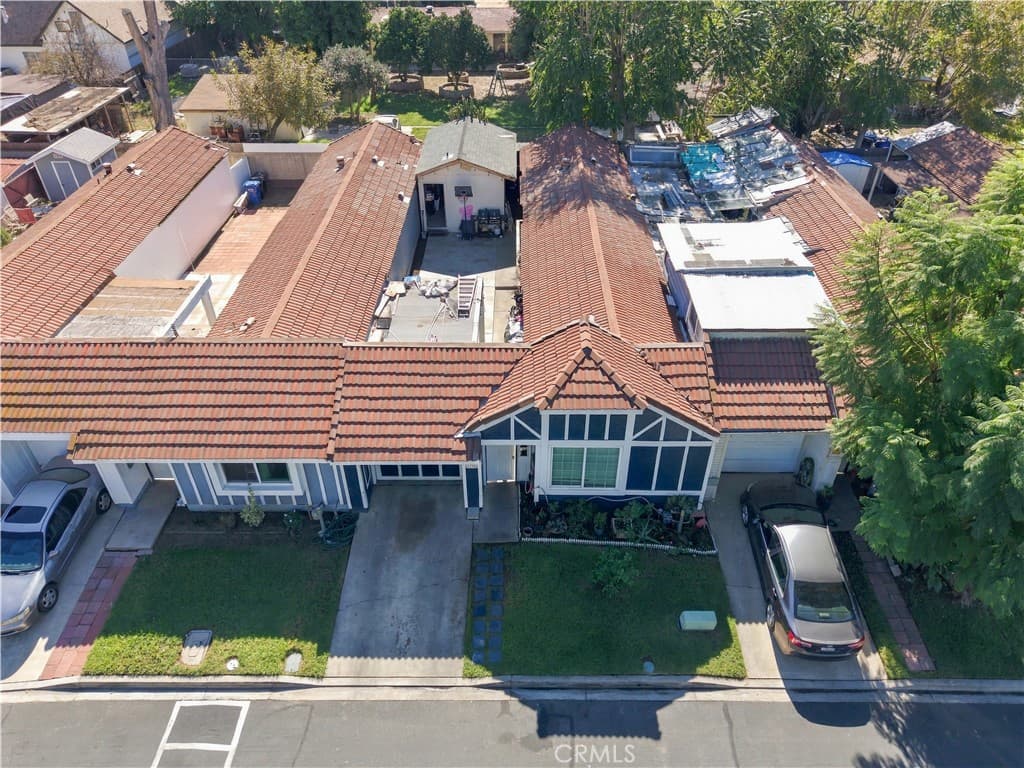 Townhouse at 1606 Home, Pomona — photo 3 of 12