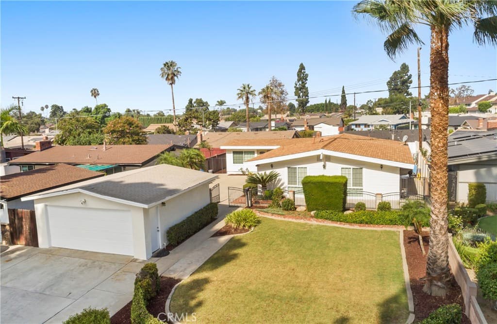 Home at 1021 N Lyman Avenue, Covina — photo 2 of 12