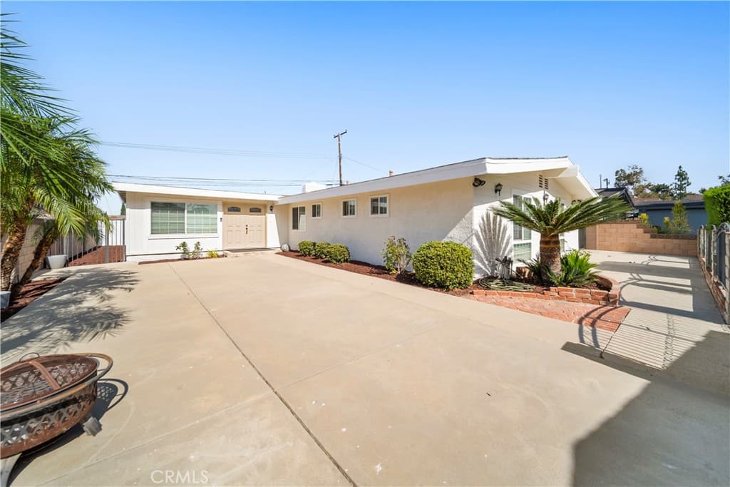 Home at 1021 N Lyman Avenue, Covina — photo 6 of 12