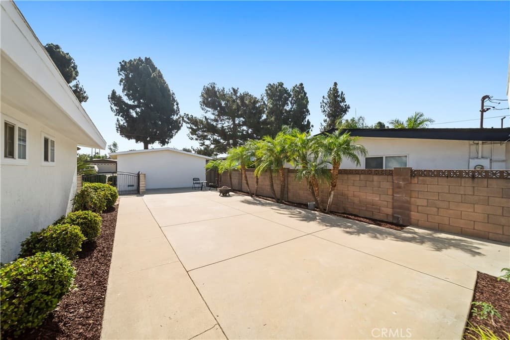 Home at 1021 N Lyman Avenue, Covina — photo 10 of 12