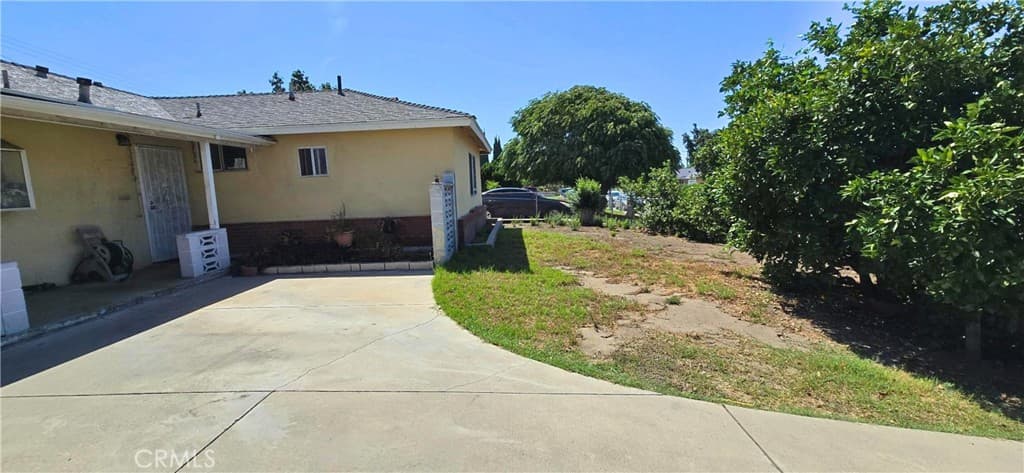 Home at 2370 Marquette Avenue, Pomona — photo 4 of 12