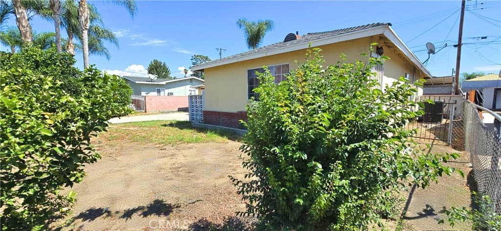 Home at 2370 Marquette Avenue, Pomona — photo 5 of 12