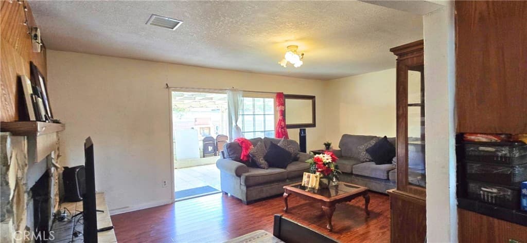 Home at 2370 Marquette Avenue, Pomona — photo 9 of 12
