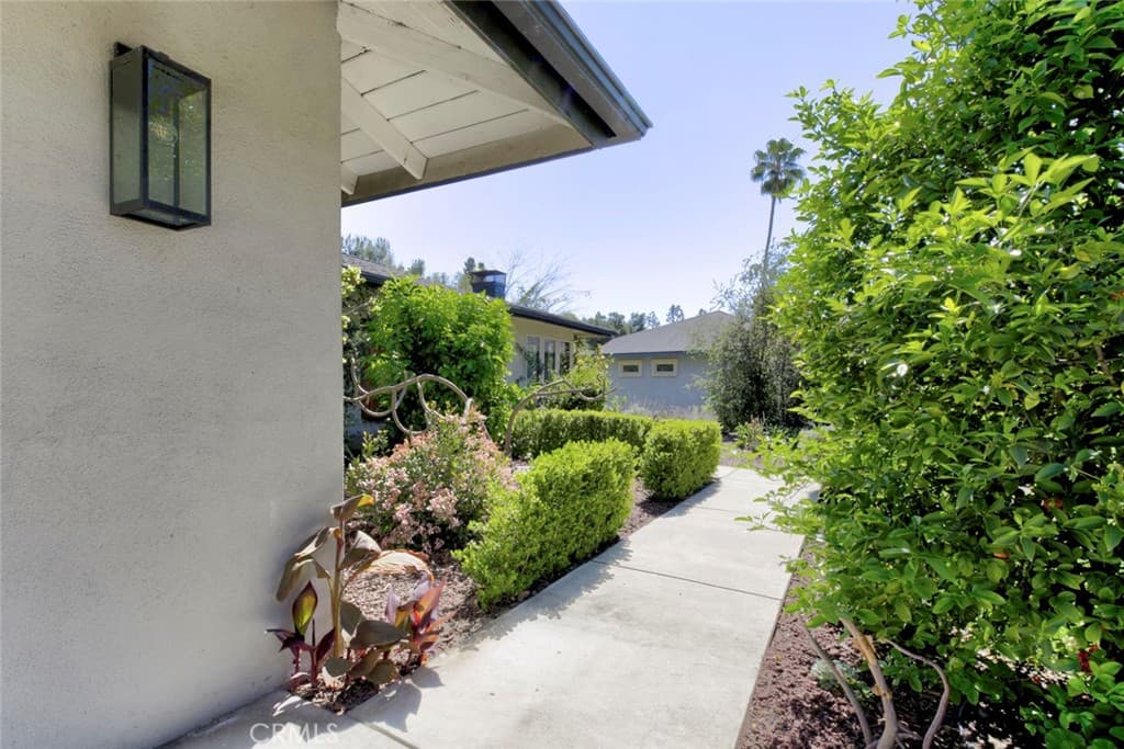 Home at 650 Sierra Meadows, Sierra Madre — photo 3 of 12