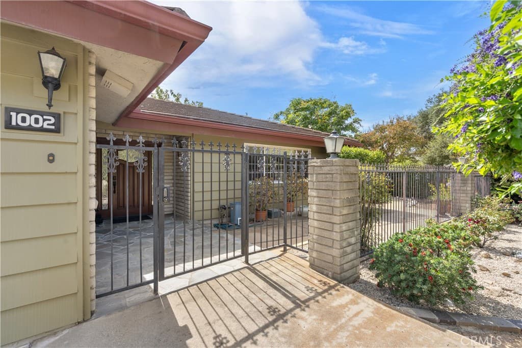 Home at 1002 Pomello, Claremont — photo 3 of 12