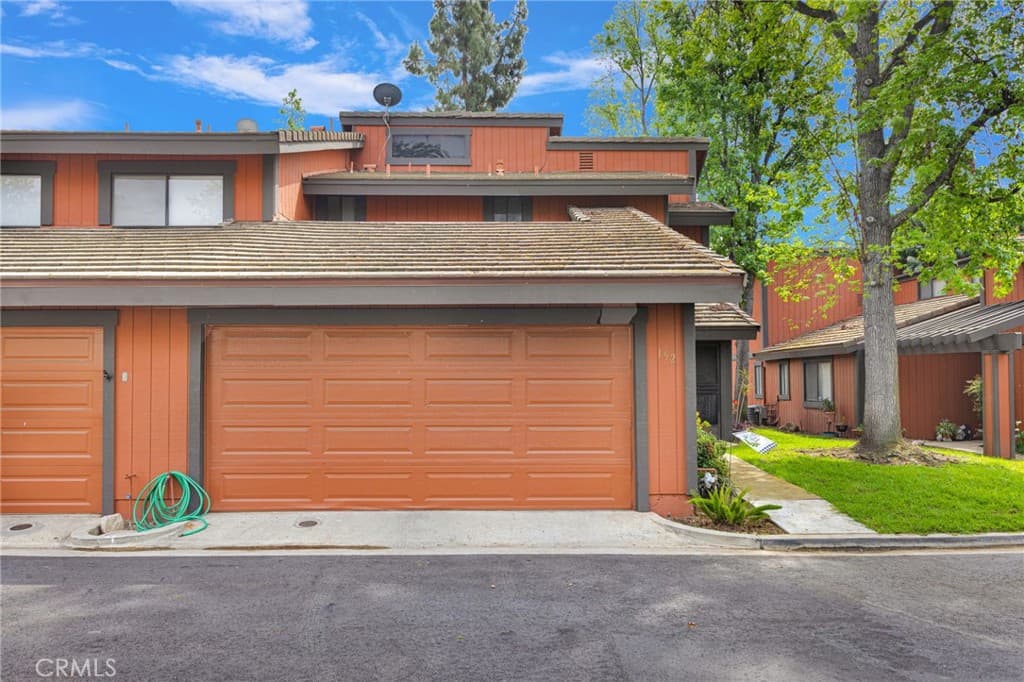 Townhouse at 152 Cedar Creek, San Dimas — photo 4 of 12