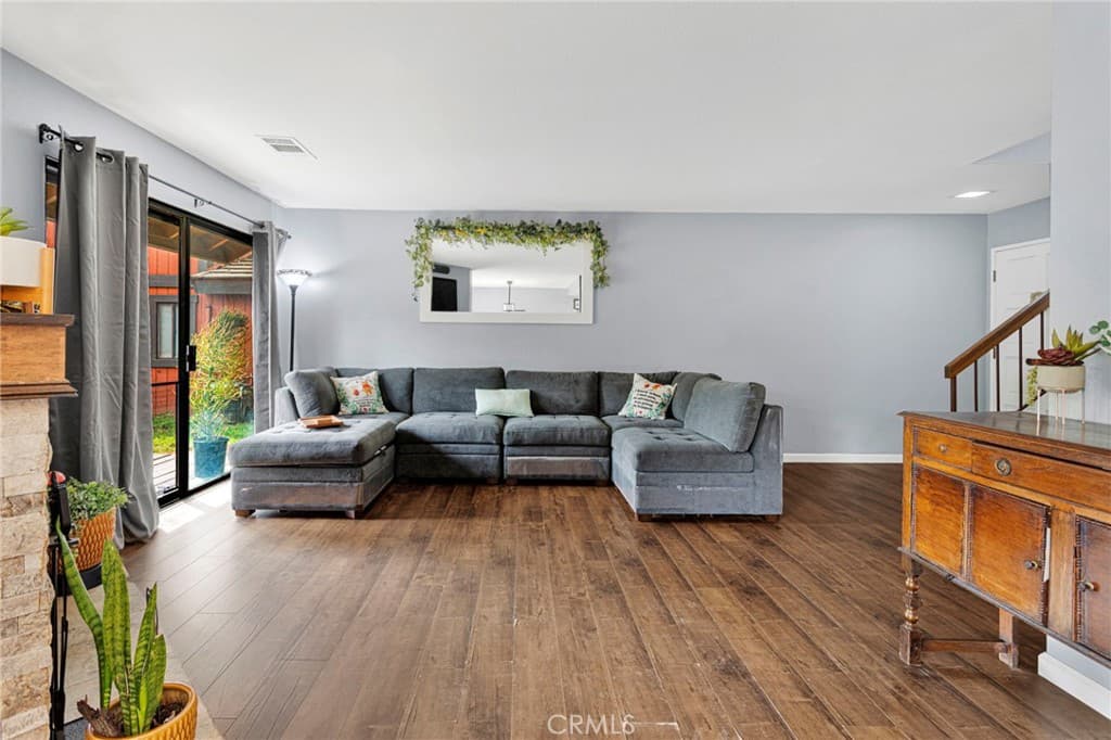Townhouse at 152 Cedar Creek, San Dimas — photo 6 of 12