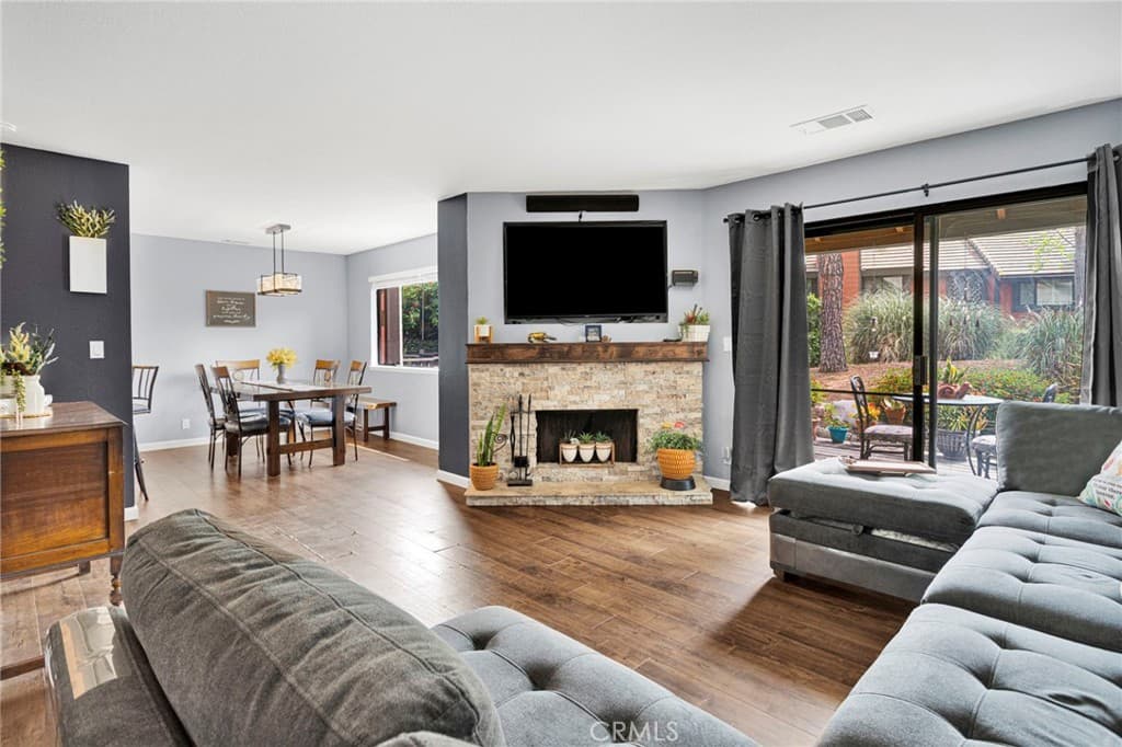 Townhouse at 152 Cedar Creek, San Dimas — photo 9 of 12
