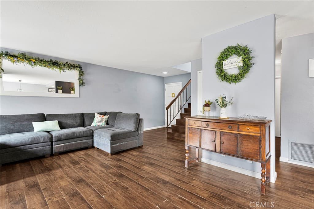 Townhouse at 152 Cedar Creek, San Dimas — photo 10 of 12