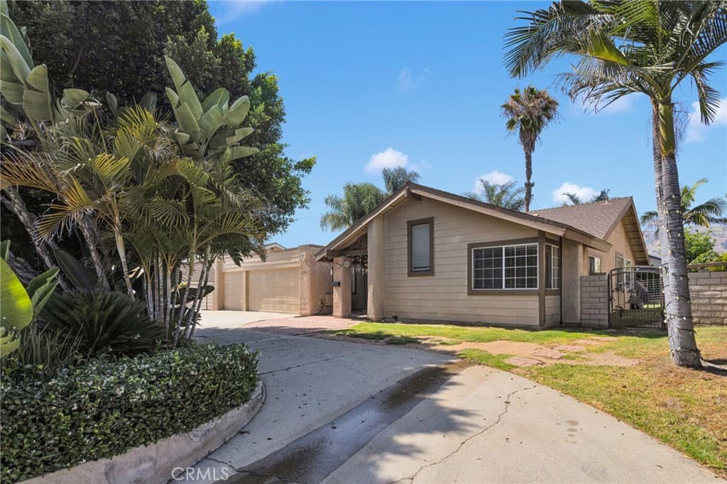 Home at 1087 Baseline Road, La Verne — photo 3 of 12
