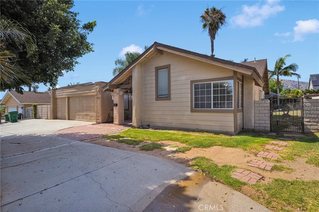 Home at 1087 Baseline Road, La Verne — photo 4 of 12
