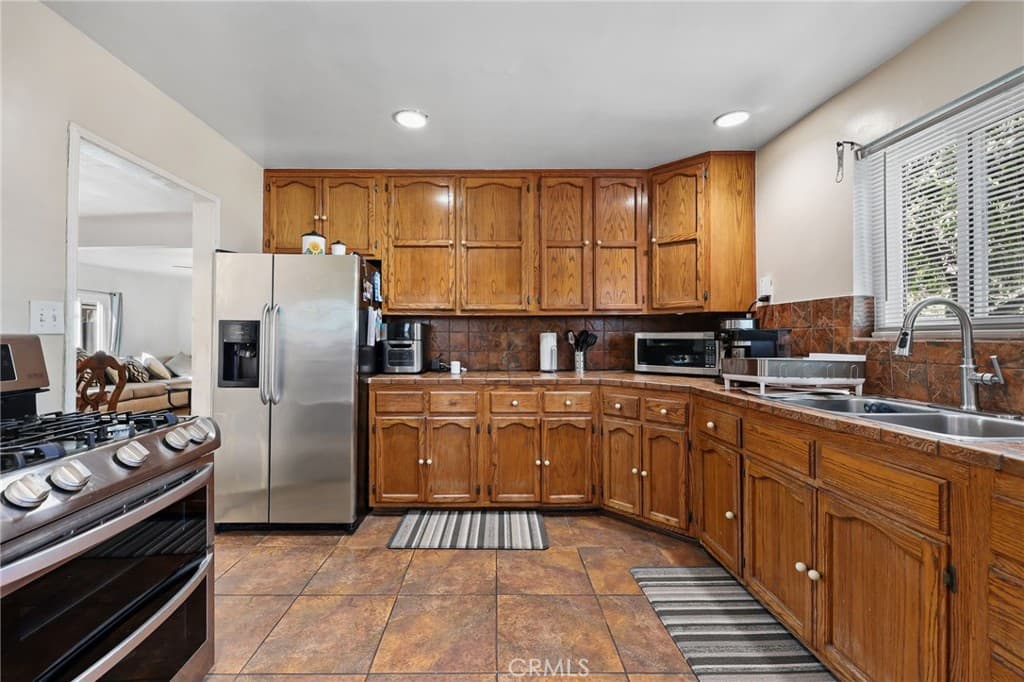Home at 13244 Francisquito, Baldwin Park — photo 7 of 12