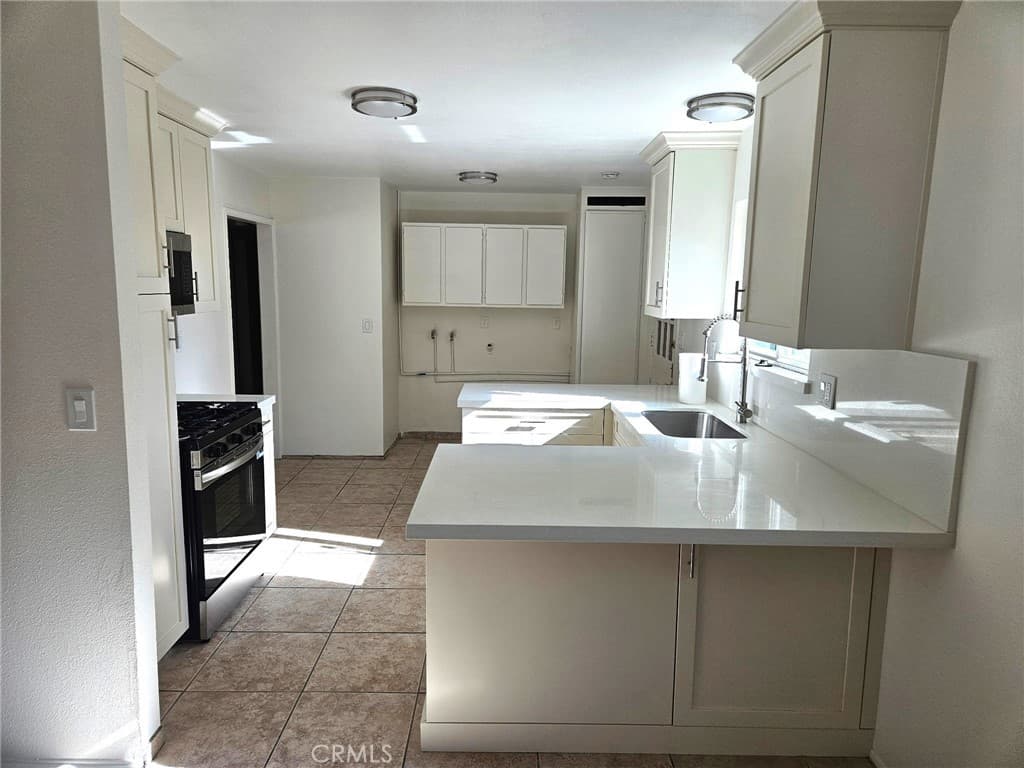 Home at 16060 Las Vecinas Drive, La Puente — photo 10 of 12