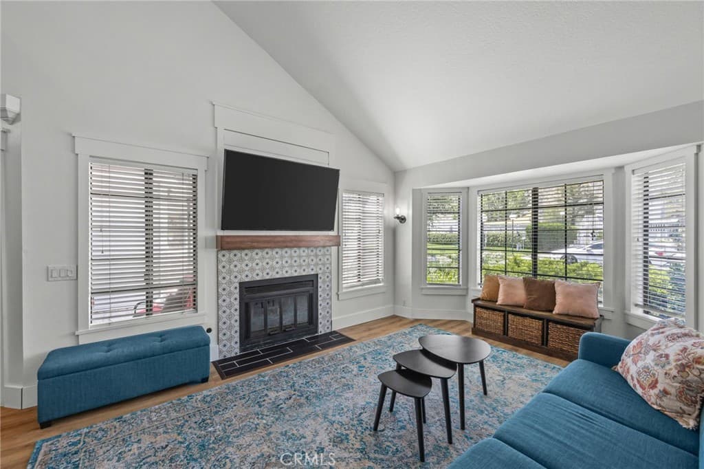 Townhouse at 317 Monroe Court, Azusa — photo 4 of 12
