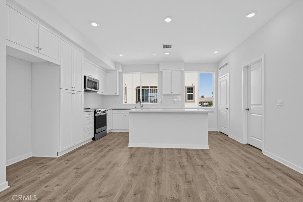 Townhouse at 414 Cypress Grove Lane, Pomona — photo 7 of 12