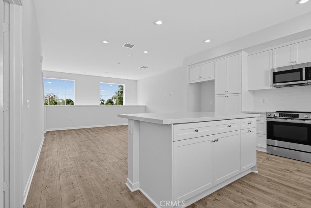 Townhouse at 414 Cypress Grove Lane, Pomona — photo 8 of 12