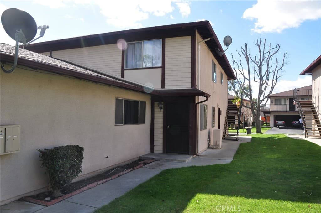 Condo at 1102 W Calle Del Sol, Azusa — photo 2 of 12