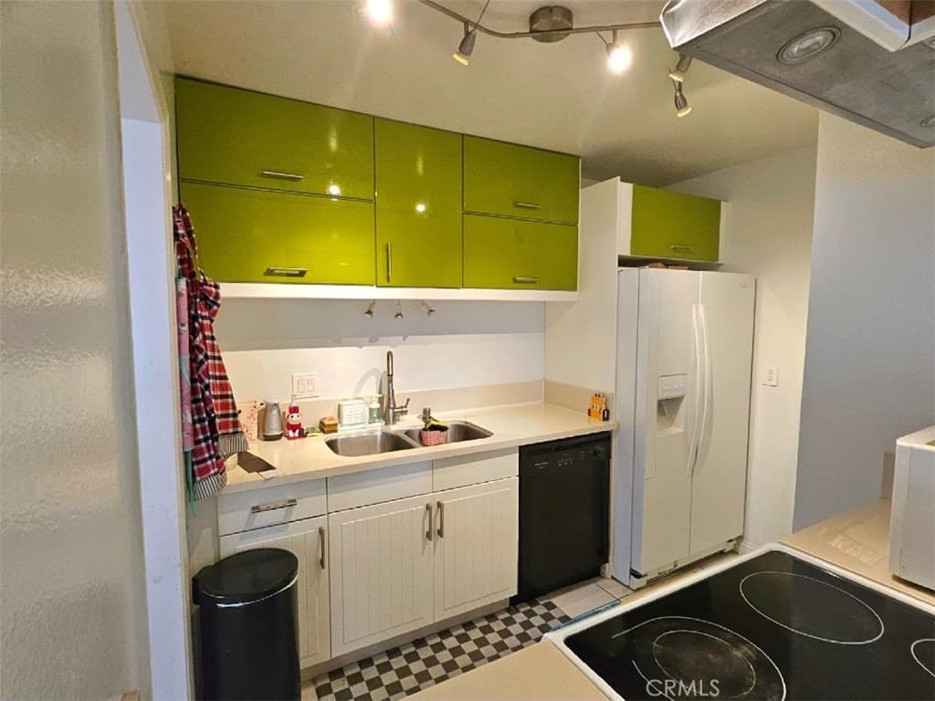 Condo at 5530 Welland Ave. 15, Temple City — photo 6 of 12
