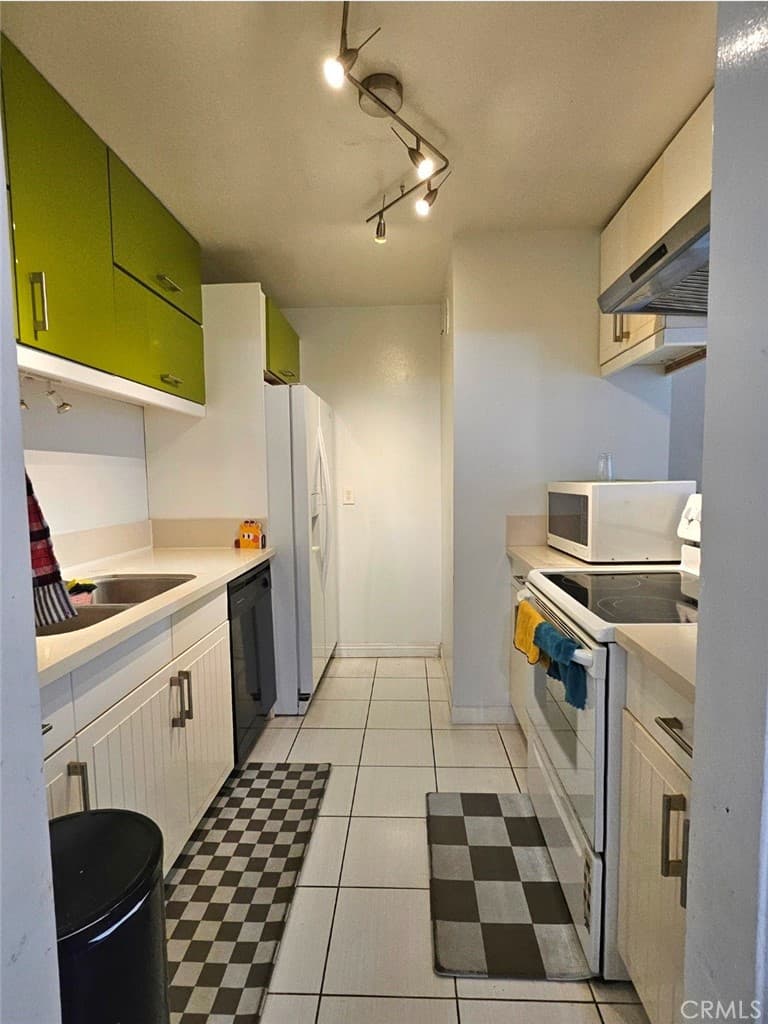 Condo at 5530 Welland Ave. 15, Temple City — photo 7 of 12