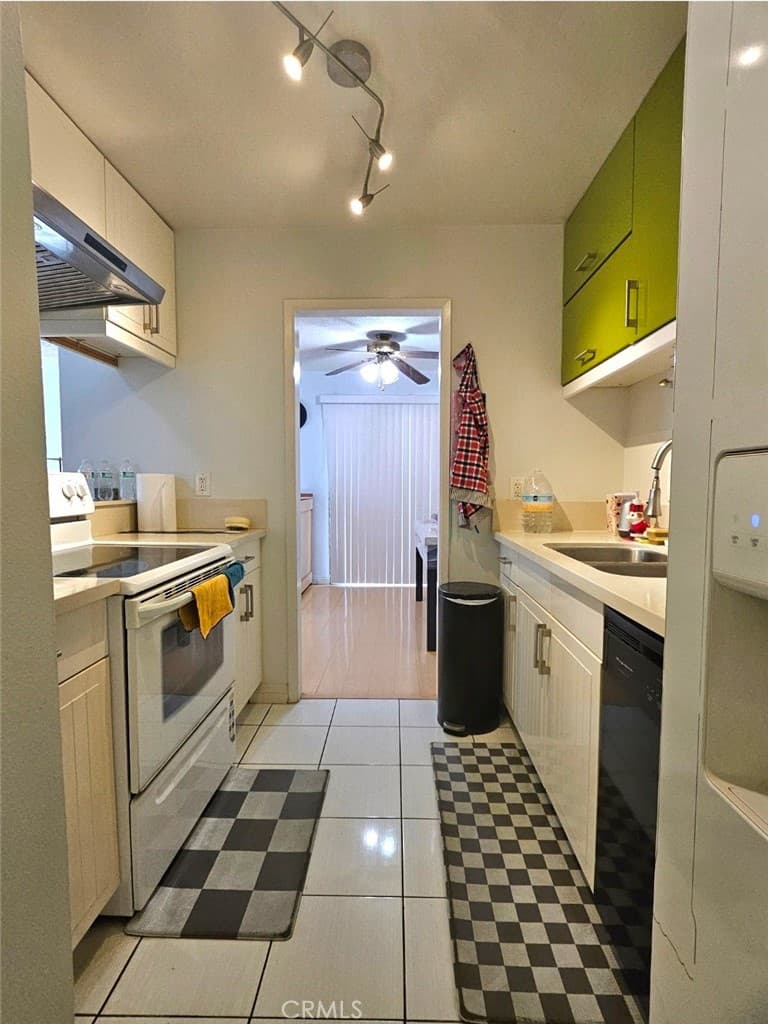 Condo at 5530 Welland Ave. 15, Temple City — photo 8 of 12