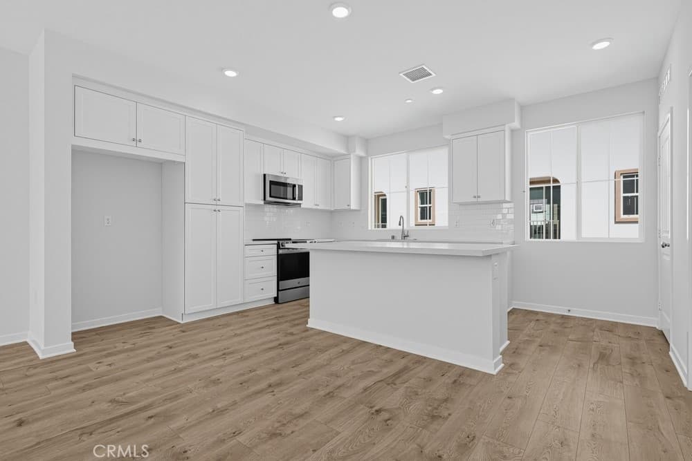 Townhouse at 402 Cypress Grove Lane, Pomona — photo 6 of 12