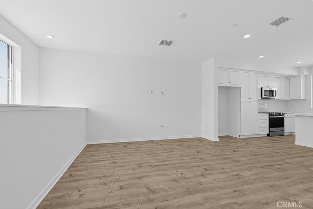 Townhouse at 402 Cypress Grove Lane, Pomona — photo 7 of 12