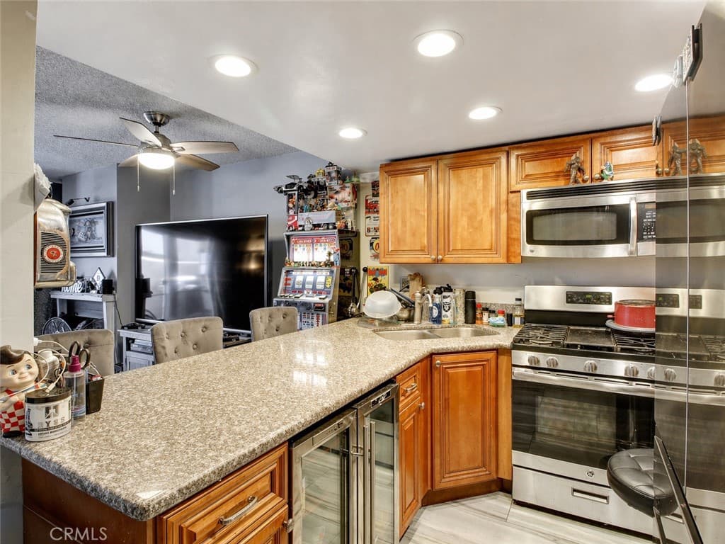 Condo at 1706 Puente Avenue, Baldwin Park — photo 4 of 12