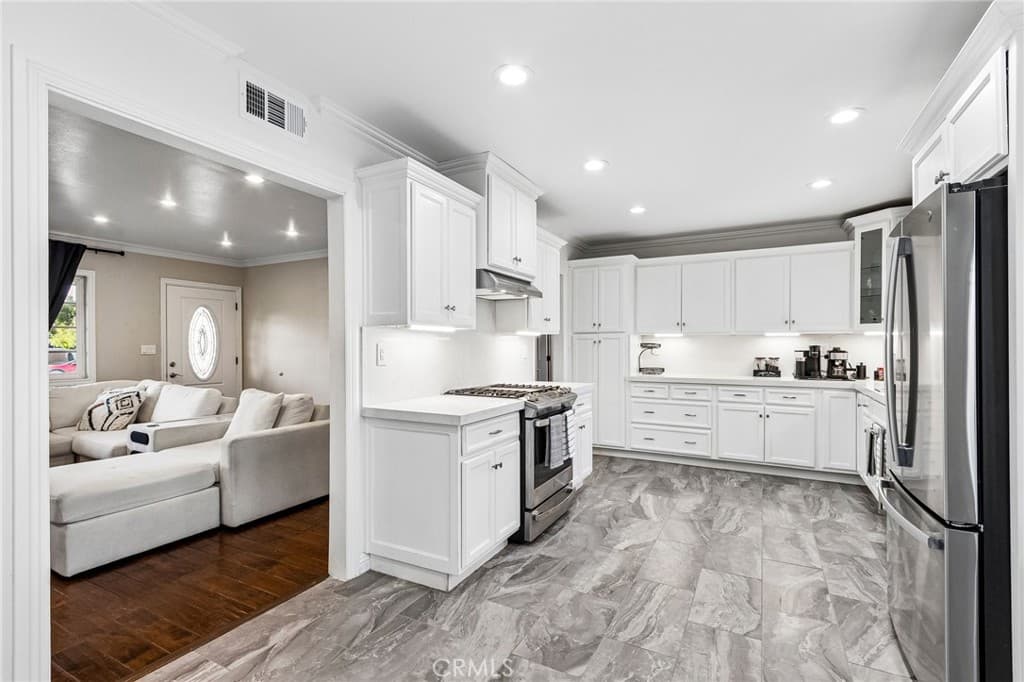 Home at 16748 E Bygrove, Covina — photo 11 of 12