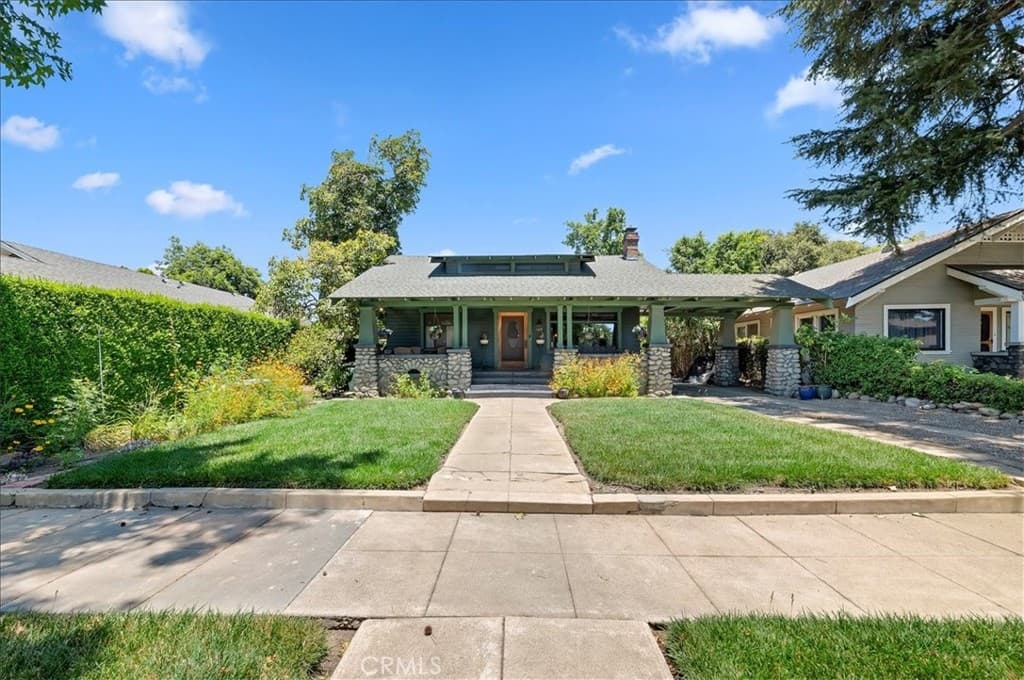 Home at 165 E Columbia Avenue, Pomona — photo 1 of 12